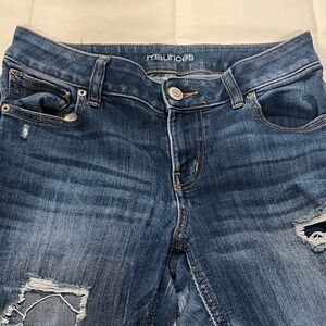 Maurices Women's very Distressed Blue Skinny Jeans